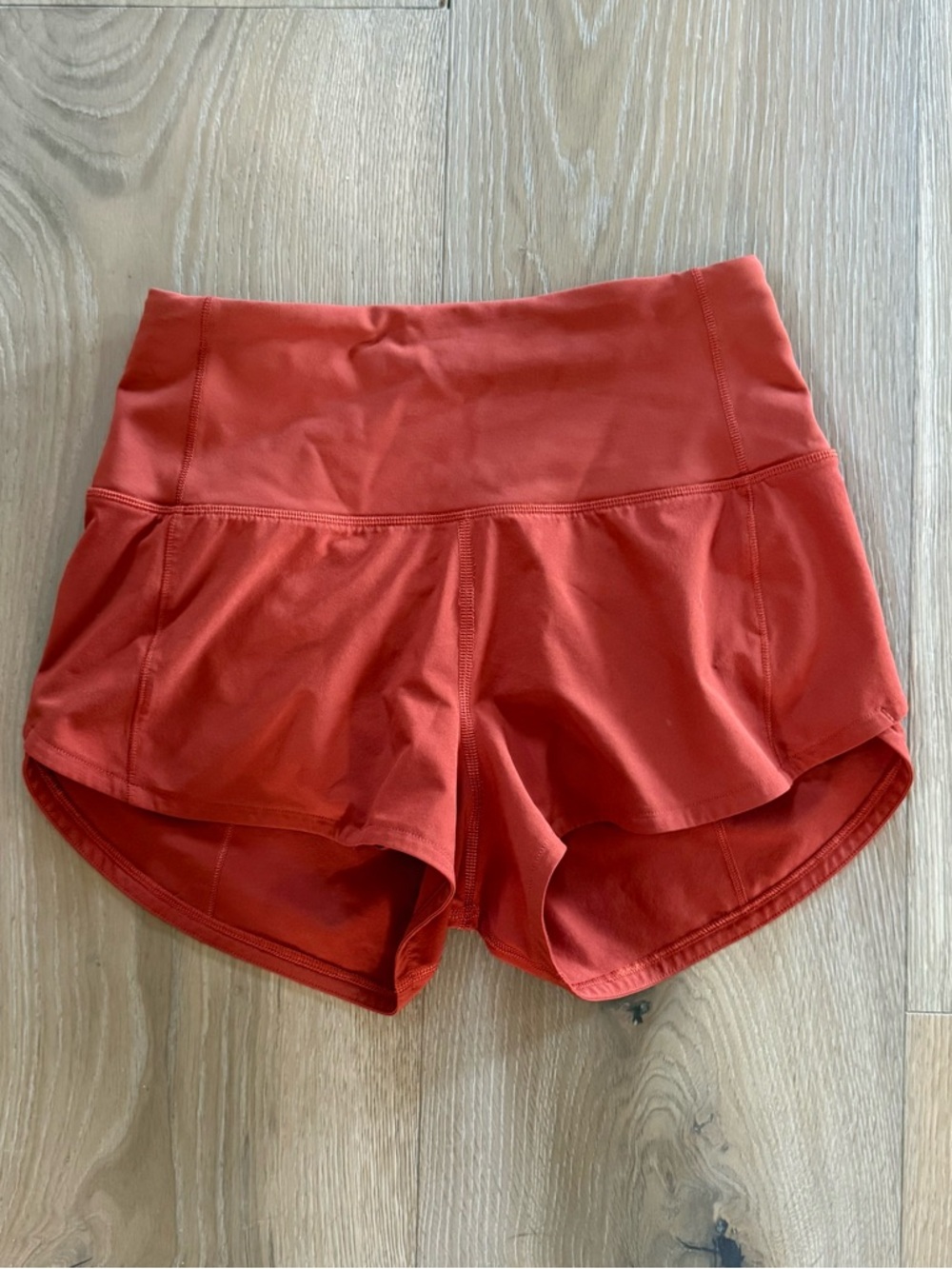 NWT Lululemon high rise speed shorts 2.5”